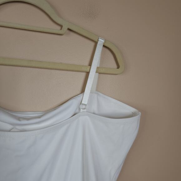 SKIMS Square Neck Swimsuit in Marble Size 4X - Picture 7 of 8